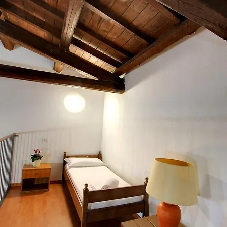 Marina Hostel *